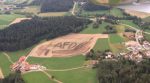 Фермер намалював велетенську свастику на полі у Німеччині