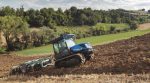 Компания New Holland выпустила новый трактор для обработки холмистых участков (фото, видео)