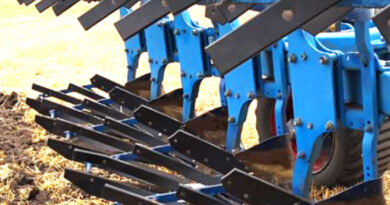 Відвали на плуг нового покоління: композит проти металу Відвали на плуг нового покоління: композит проти металу